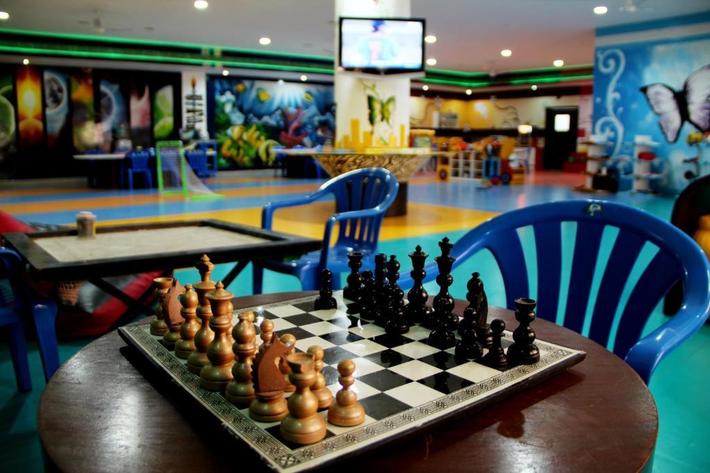 Oh Biz Premier At Leonia Hotel Хидерабад Екстериор снимка