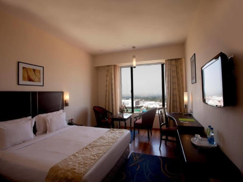 Oh Biz Premier At Leonia Hotel Хидерабад Екстериор снимка