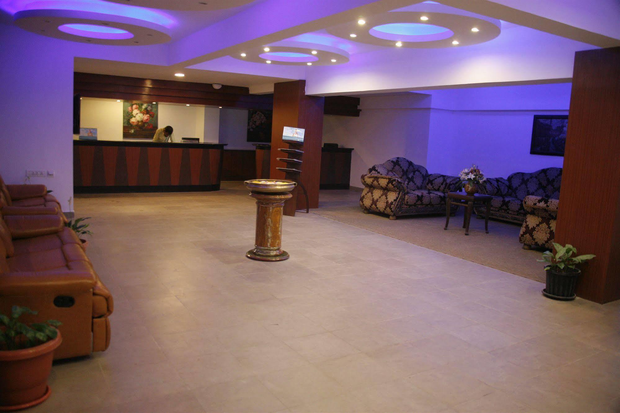 Oh Biz Premier At Leonia Hotel Хидерабад Екстериор снимка